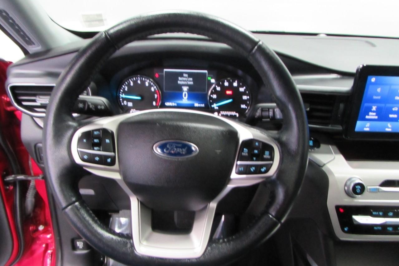 2022 Burgundy Velvet Tinted Clearcoat Ford Explorer XLT 4X4 SUV