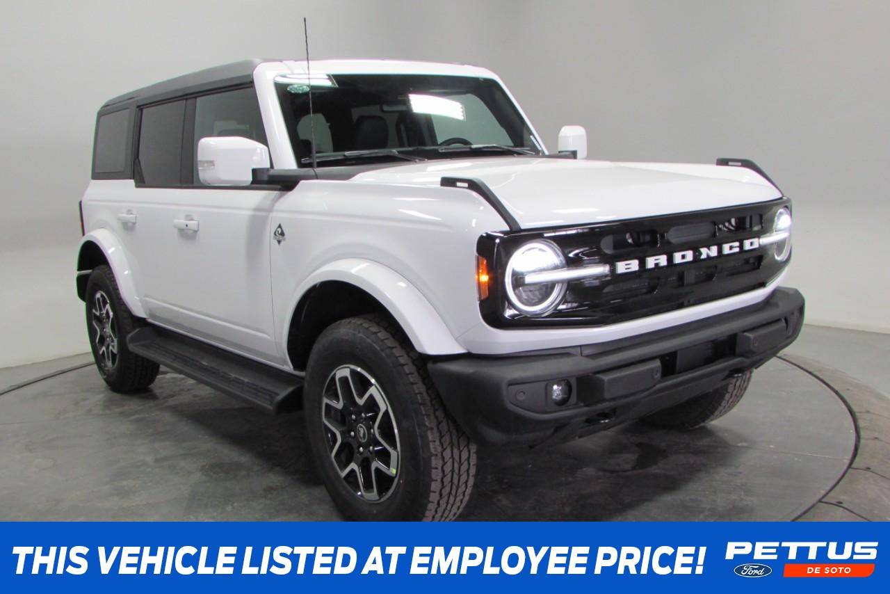 2025 Oxford White Ford Bronco Outer Banks SUV