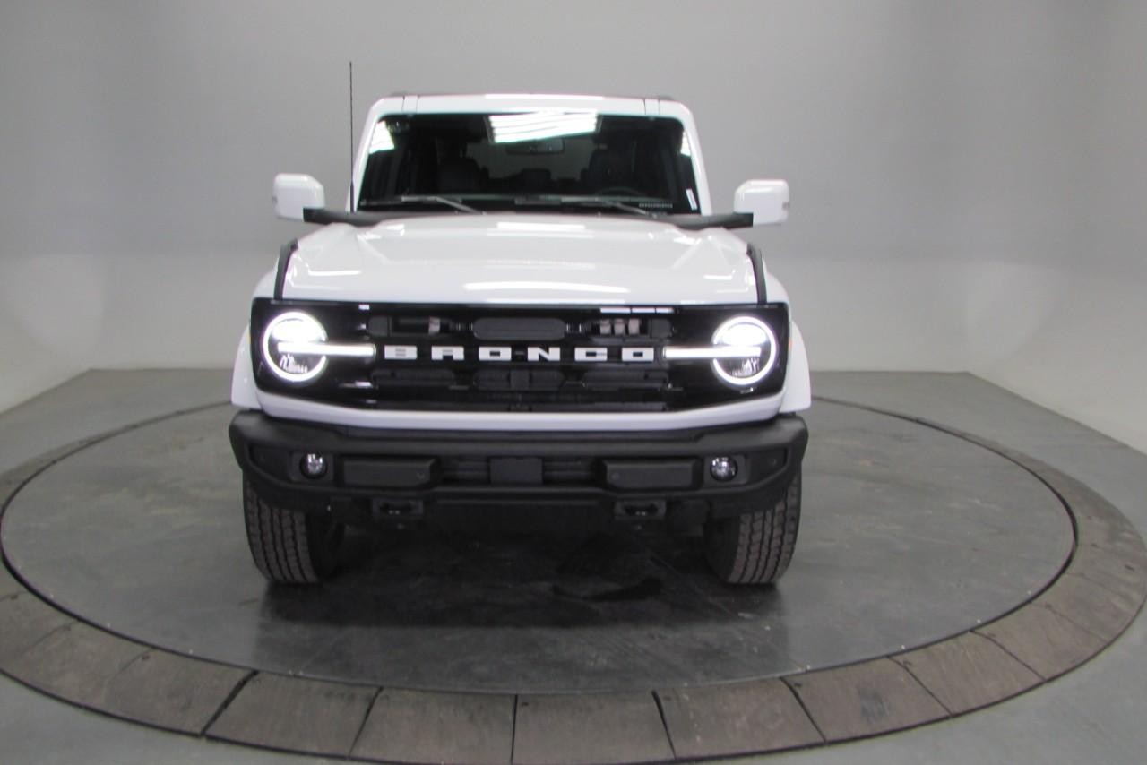2025 Oxford White Ford Bronco Outer Banks 4X4 SUV