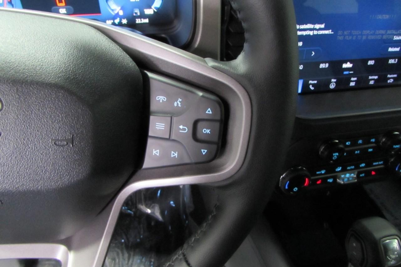 2025 Oxford White Ford Bronco Outer Banks 4X4 SUV