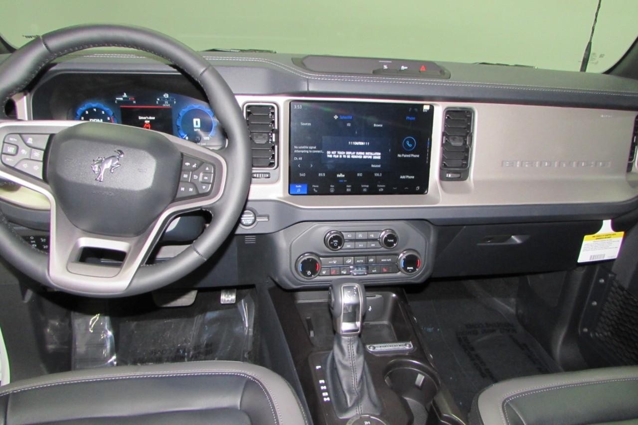 2025 Oxford White Ford Bronco Outer Banks 4X4 SUV
