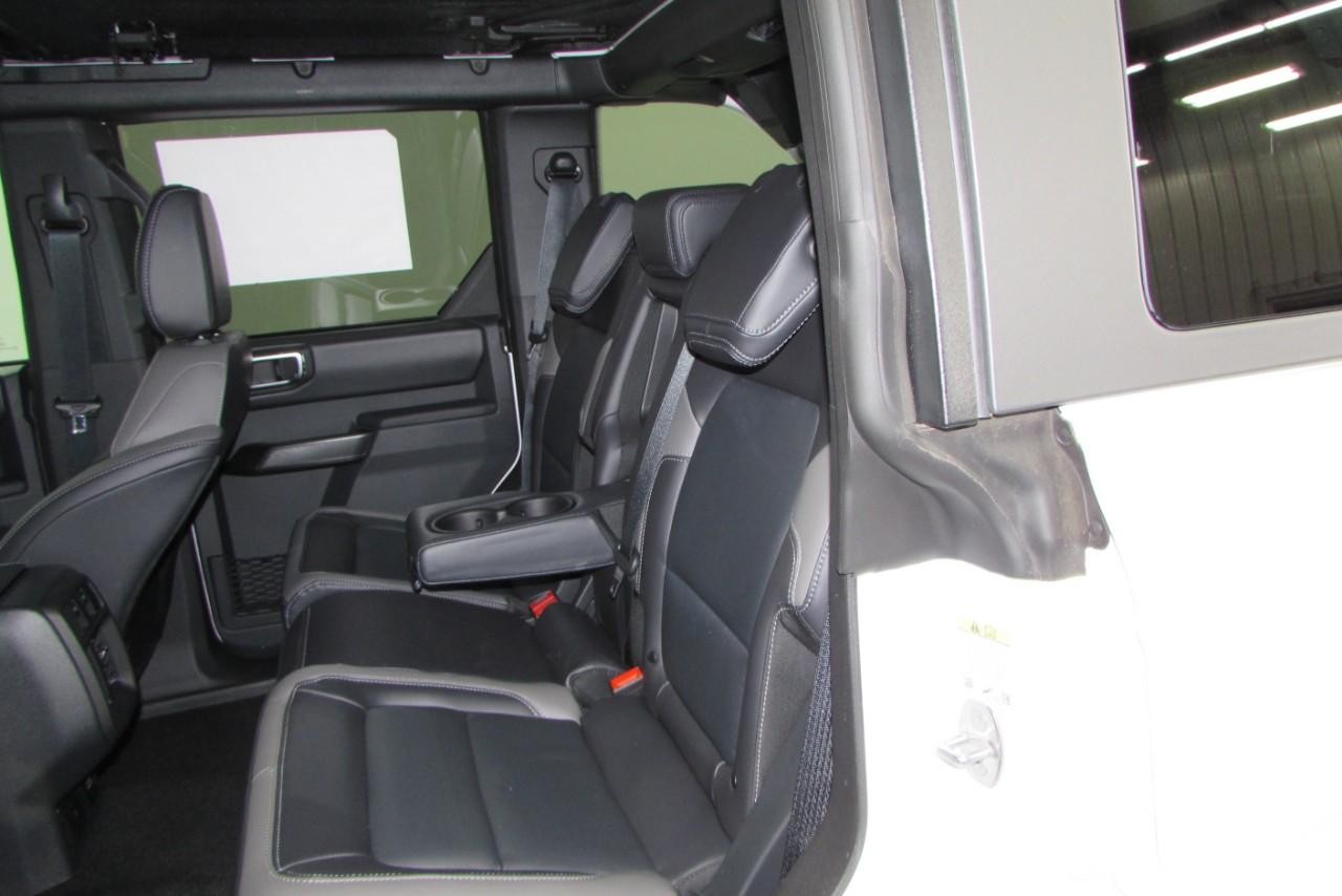 2025 Oxford White Ford Bronco Outer Banks 4X4 SUV