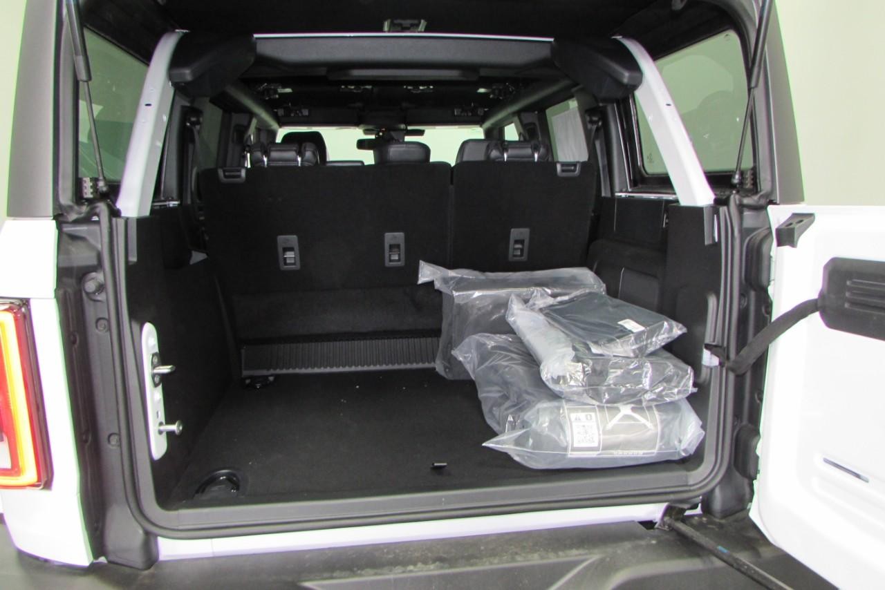 2025 Oxford White Ford Bronco Outer Banks 4X4 SUV