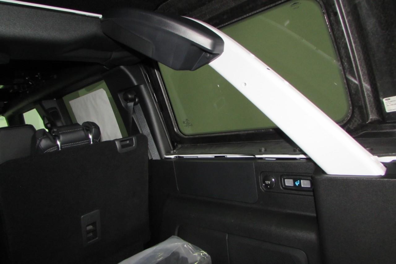2025 Oxford White Ford Bronco Outer Banks 4X4 SUV
