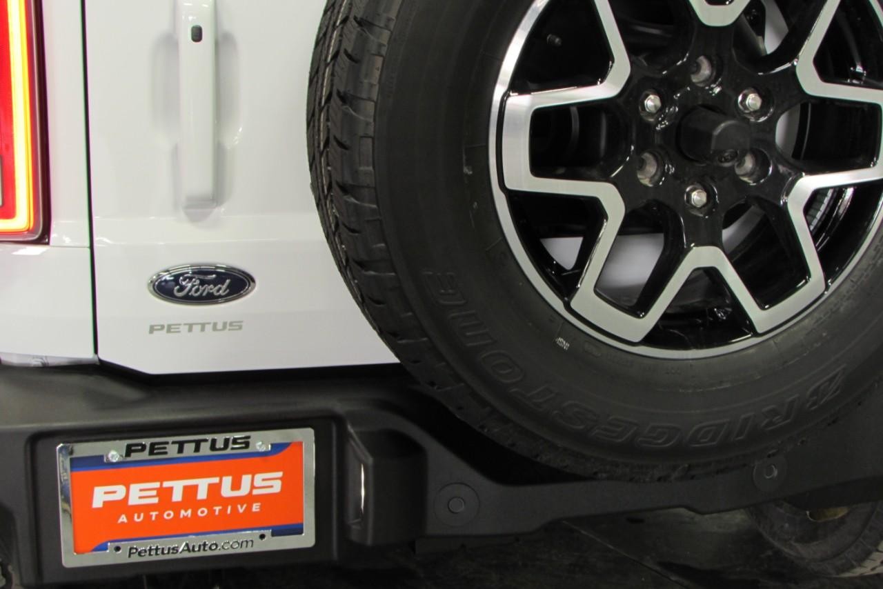 2025 Oxford White Ford Bronco Outer Banks 4X4 SUV