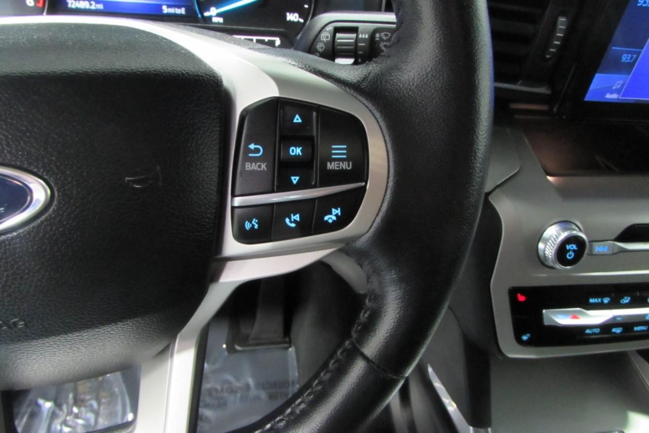 2023 Star White Metallic Tri-Coat Ford Explorer XLT 4X4 SUV