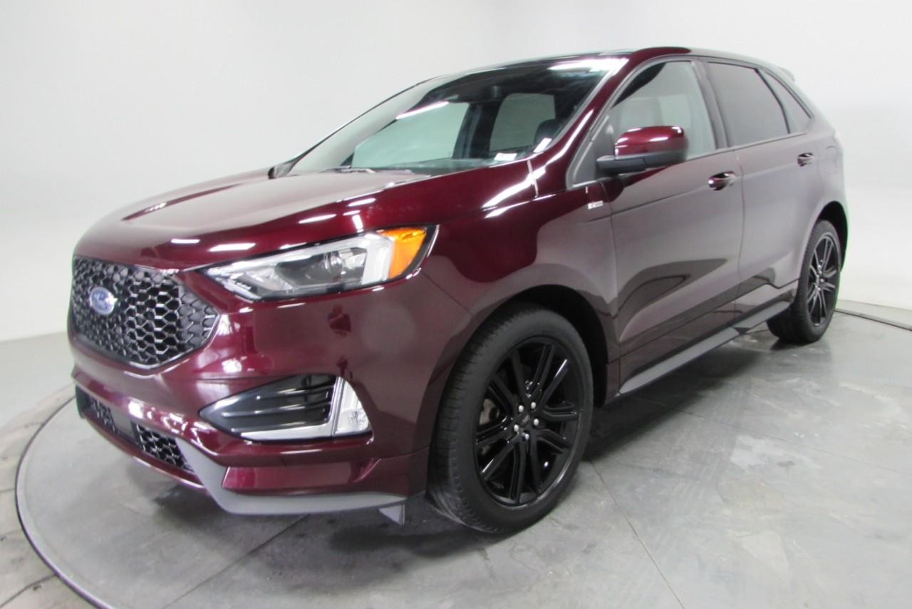 2022 Burgundy Velvet Metallic Tinted Clearcoat Ford Edge ST Line AWD SUV