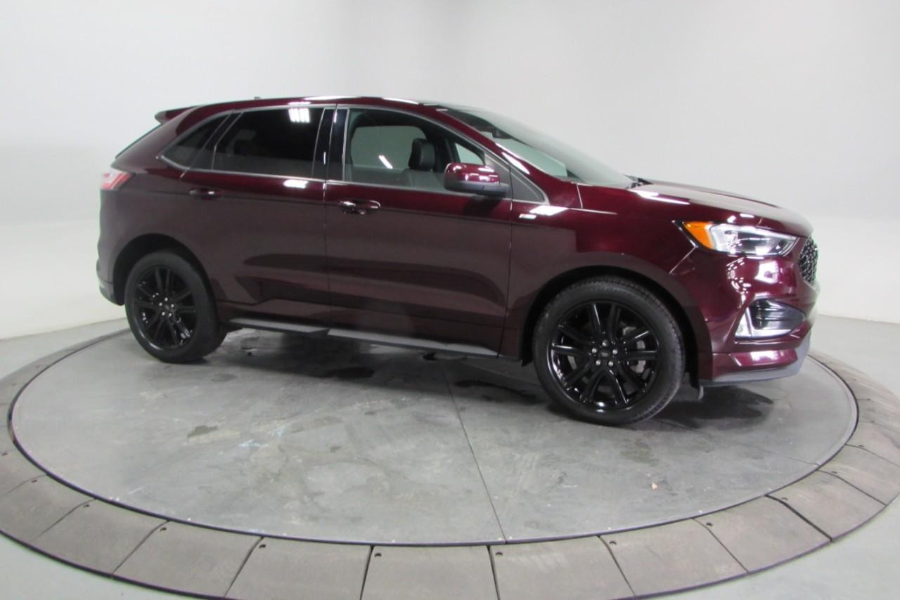 2022 Burgundy Velvet Metallic Tinted Clearcoat Ford Edge ST Line AWD SUV