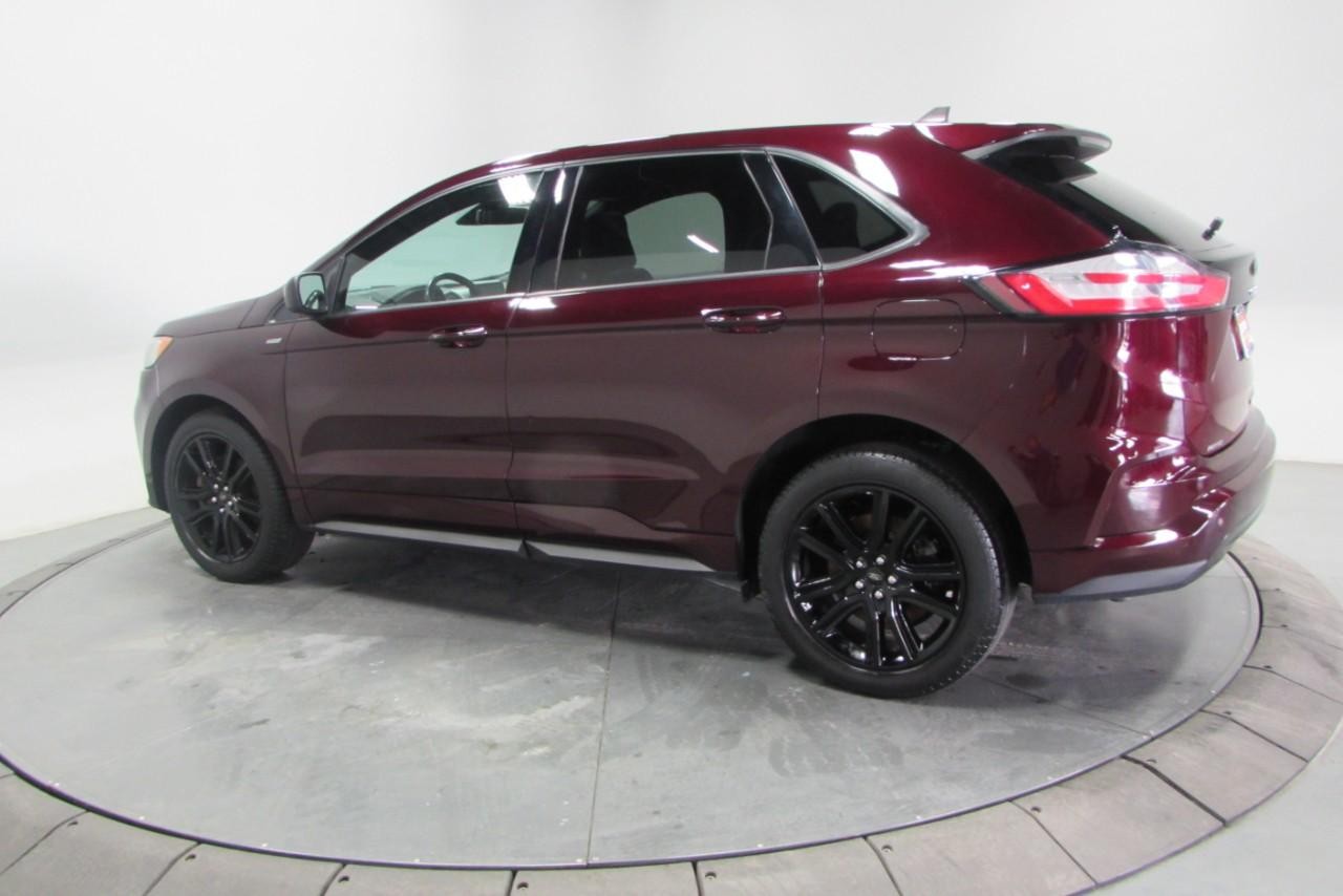 2022 Burgundy Velvet Metallic Tinted Clearcoat Ford Edge ST Line AWD SUV