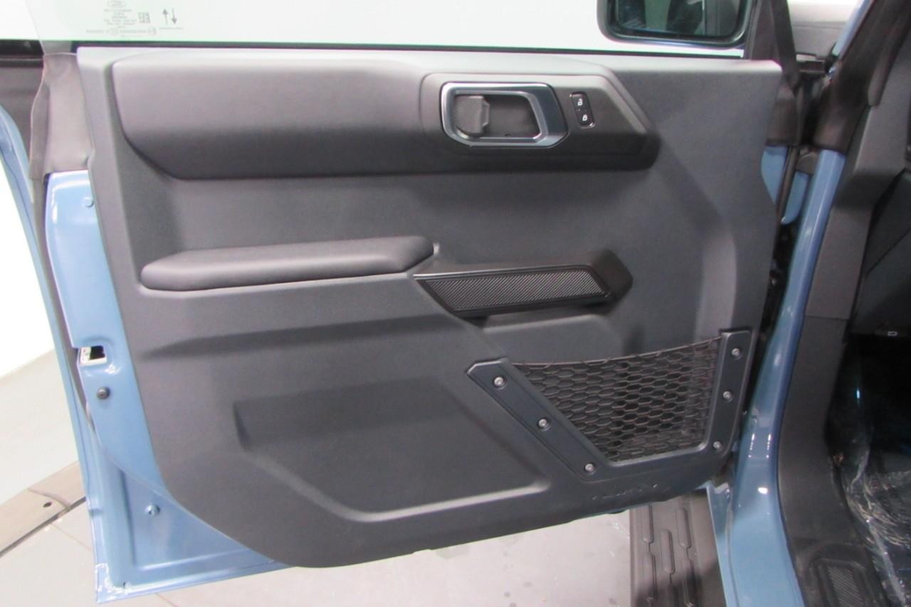 2025 Azure Gray Metallic Tri-Coat Ford Bronco Outer Banks 4X4 SUV