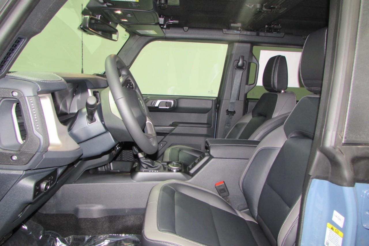 2025 Azure Gray Metallic Tri-Coat Ford Bronco Outer Banks 4X4 SUV