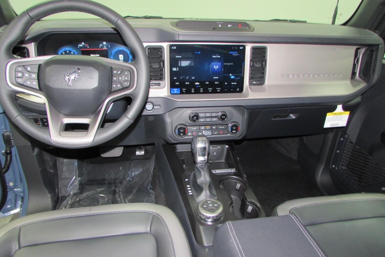 2025 Azure Gray Metallic Tri-Coat Ford Bronco Outer Banks 4X4 SUV
