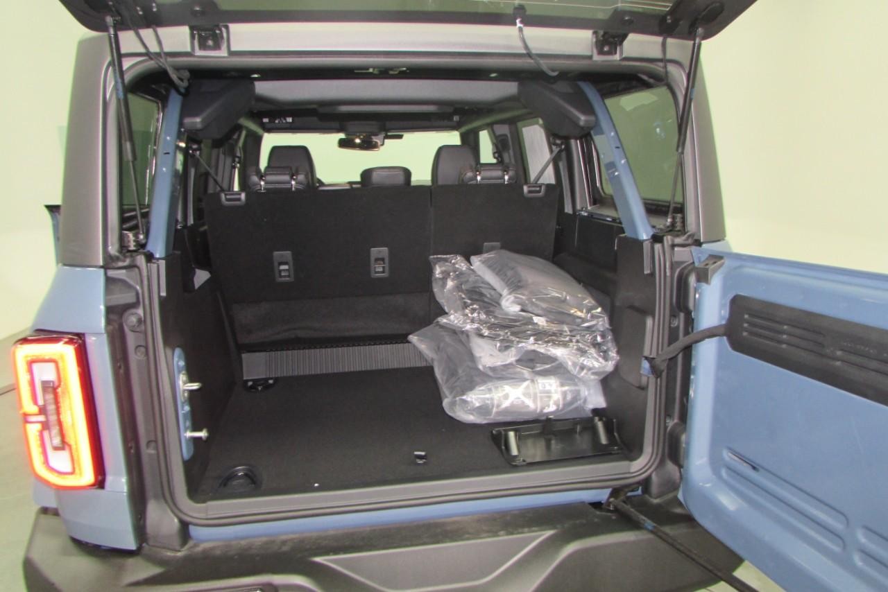 2025 Azure Gray Metallic Tri-Coat Ford Bronco Outer Banks 4X4 SUV