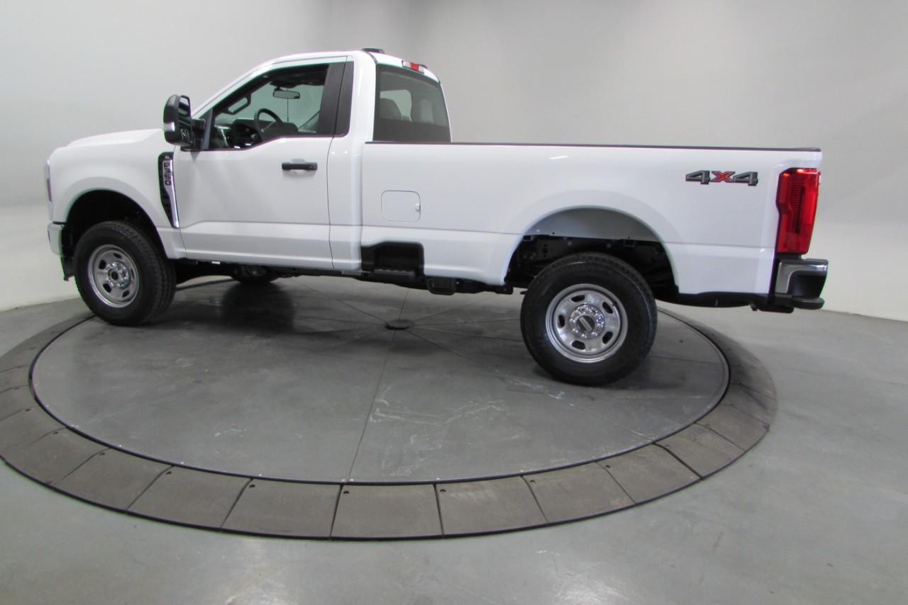 2025 Oxford White Ford Super Duty F-350 SRW XL 4X4 Truck