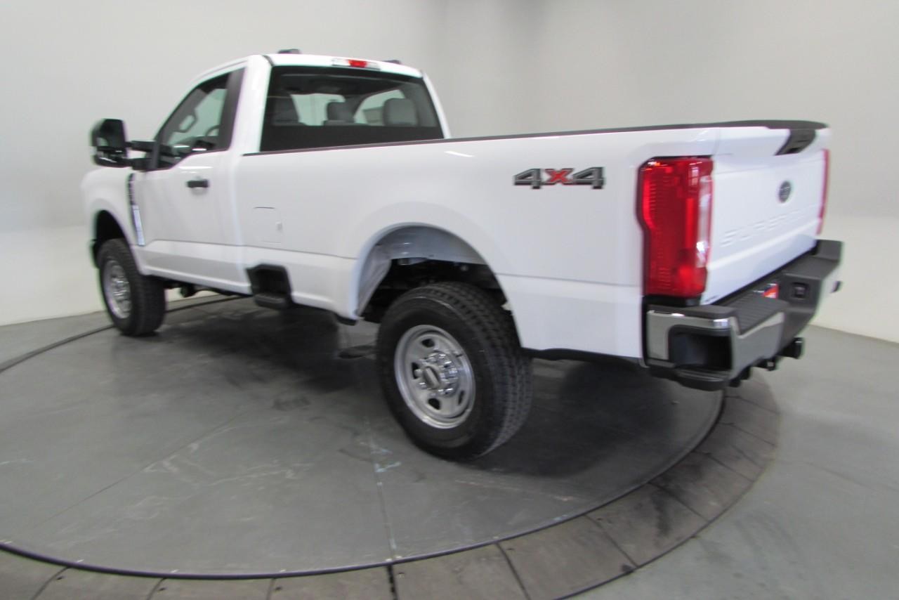 2025 Oxford White Ford Super Duty F-350 SRW XL 4X4 Truck