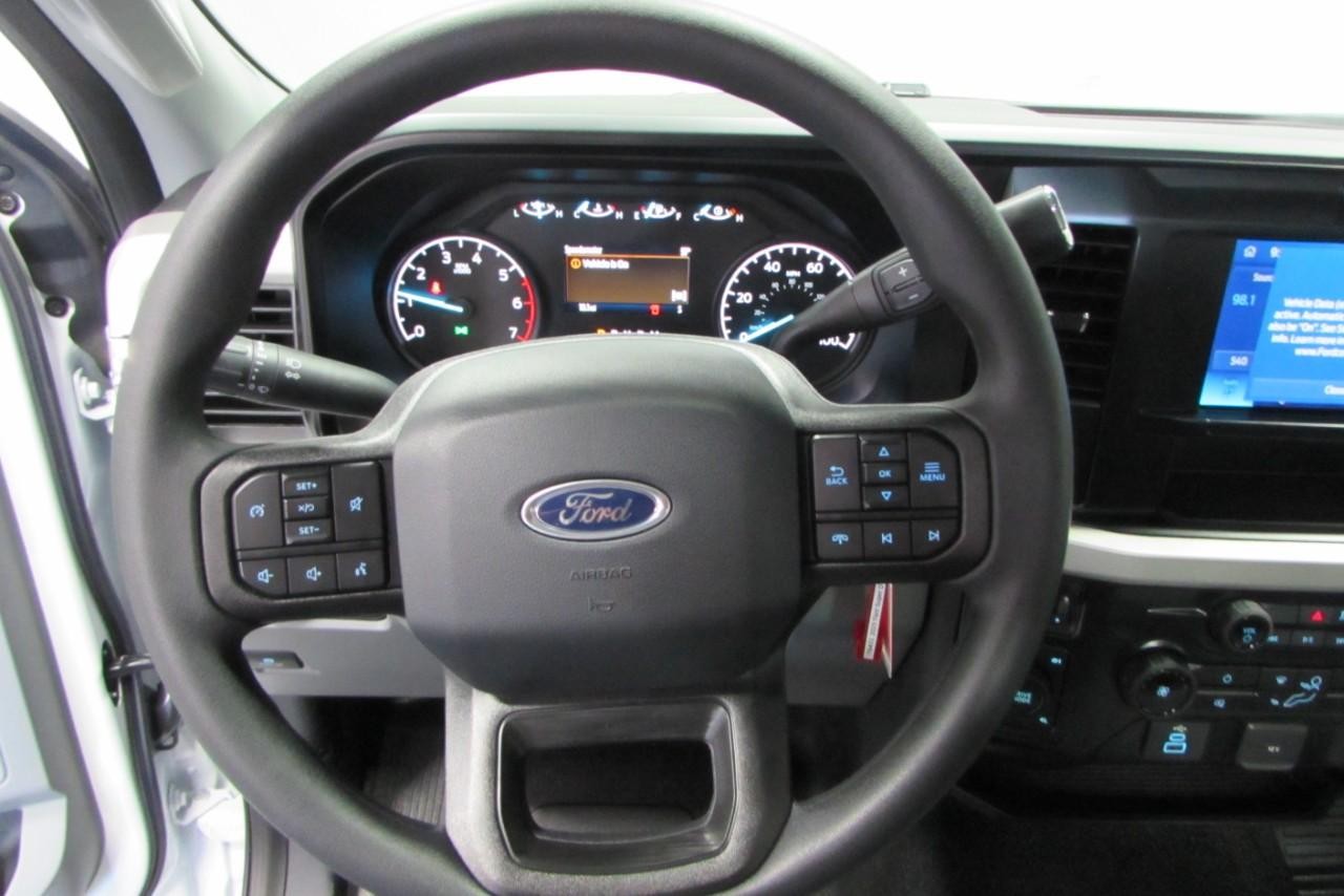 2025 Oxford White Ford Super Duty F-350 SRW XL 4X4 Truck