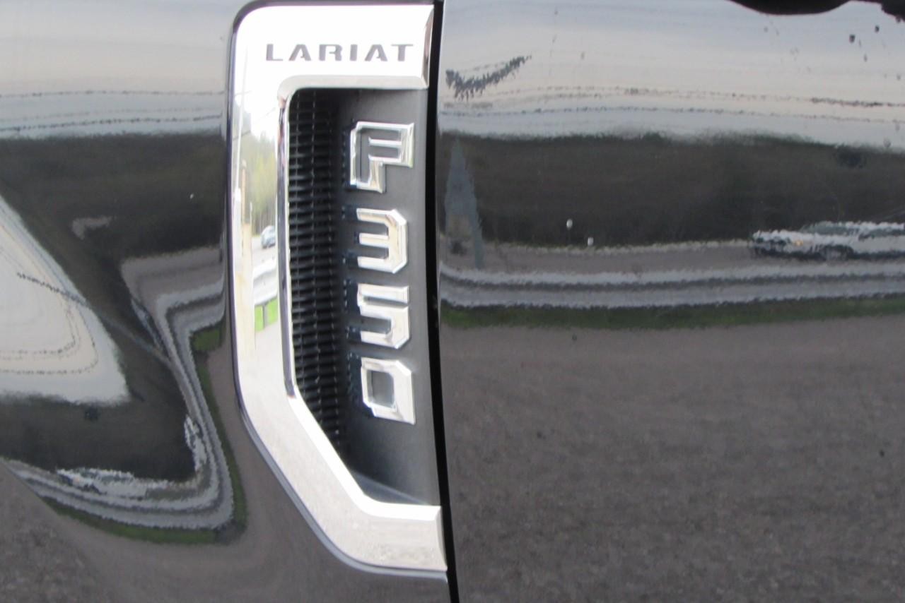2020 Agate Black Metallic Ford Super Duty F-350 SRW Lariat 4X4 Truck