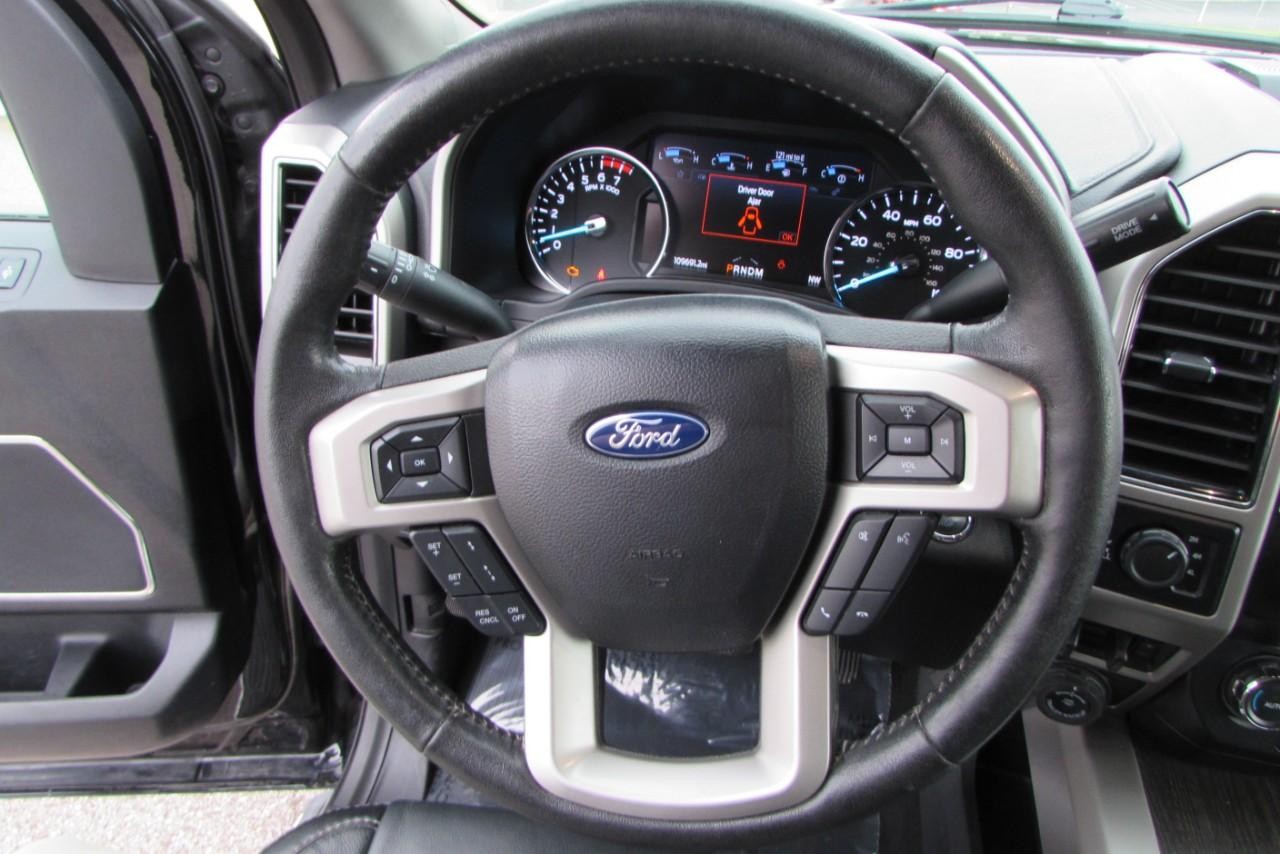2020 Agate Black Metallic Ford Super Duty F-350 SRW Lariat 4X4 Truck