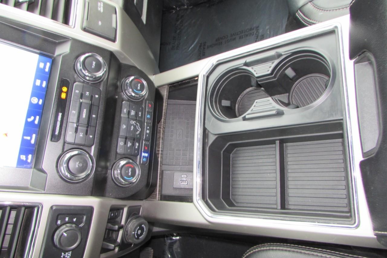 2020 Agate Black Metallic Ford Super Duty F-350 SRW Lariat 4X4 Truck