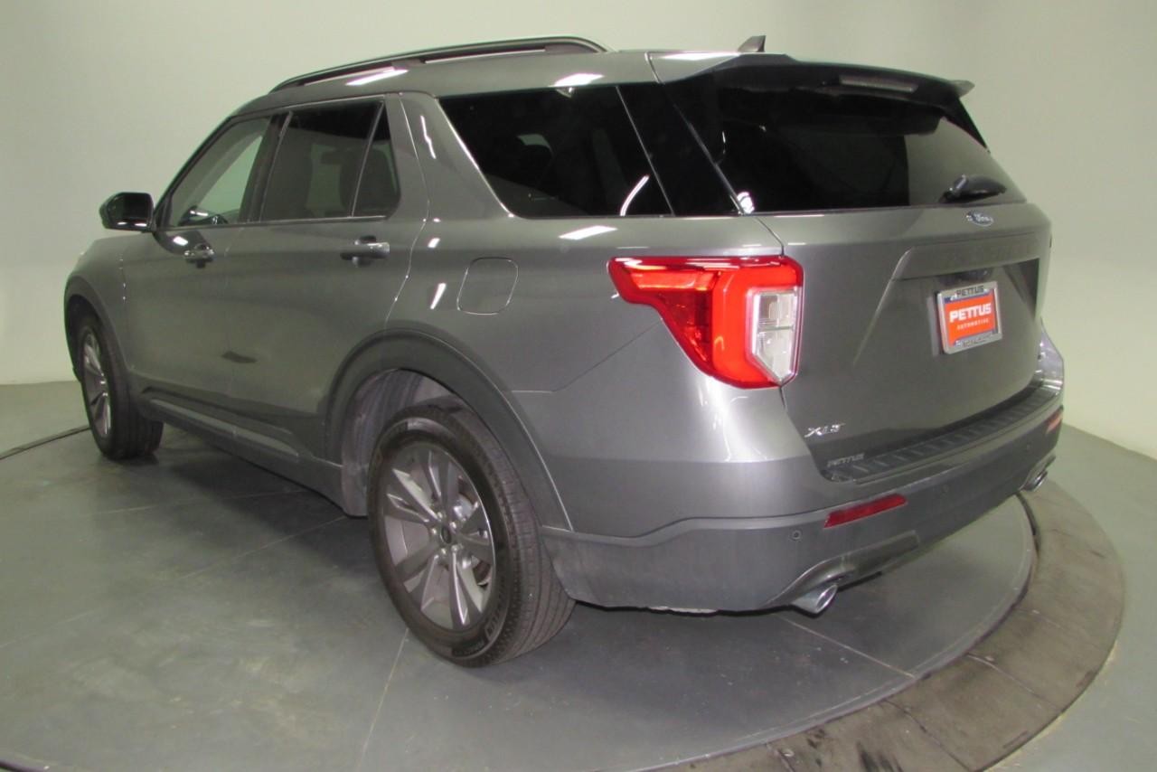 2022 Carbonized Gray Metallic Ford Explorer XLT 4X4 SUV