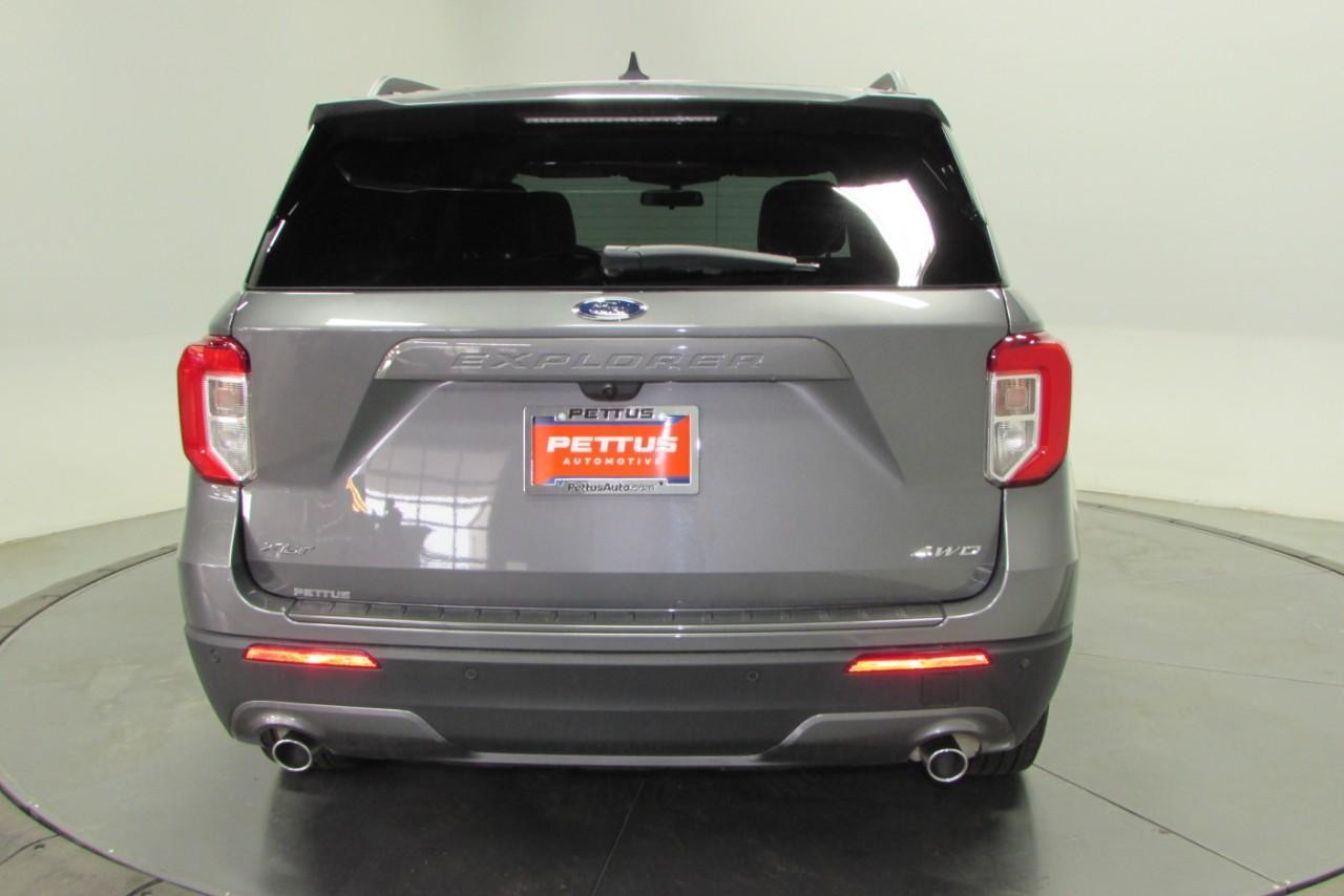 2022 Carbonized Gray Metallic Ford Explorer XLT 4X4 SUV