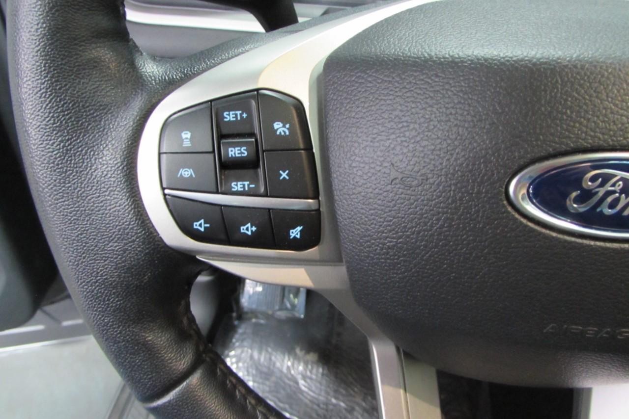 2022 Carbonized Gray Metallic Ford Explorer XLT 4X4 SUV