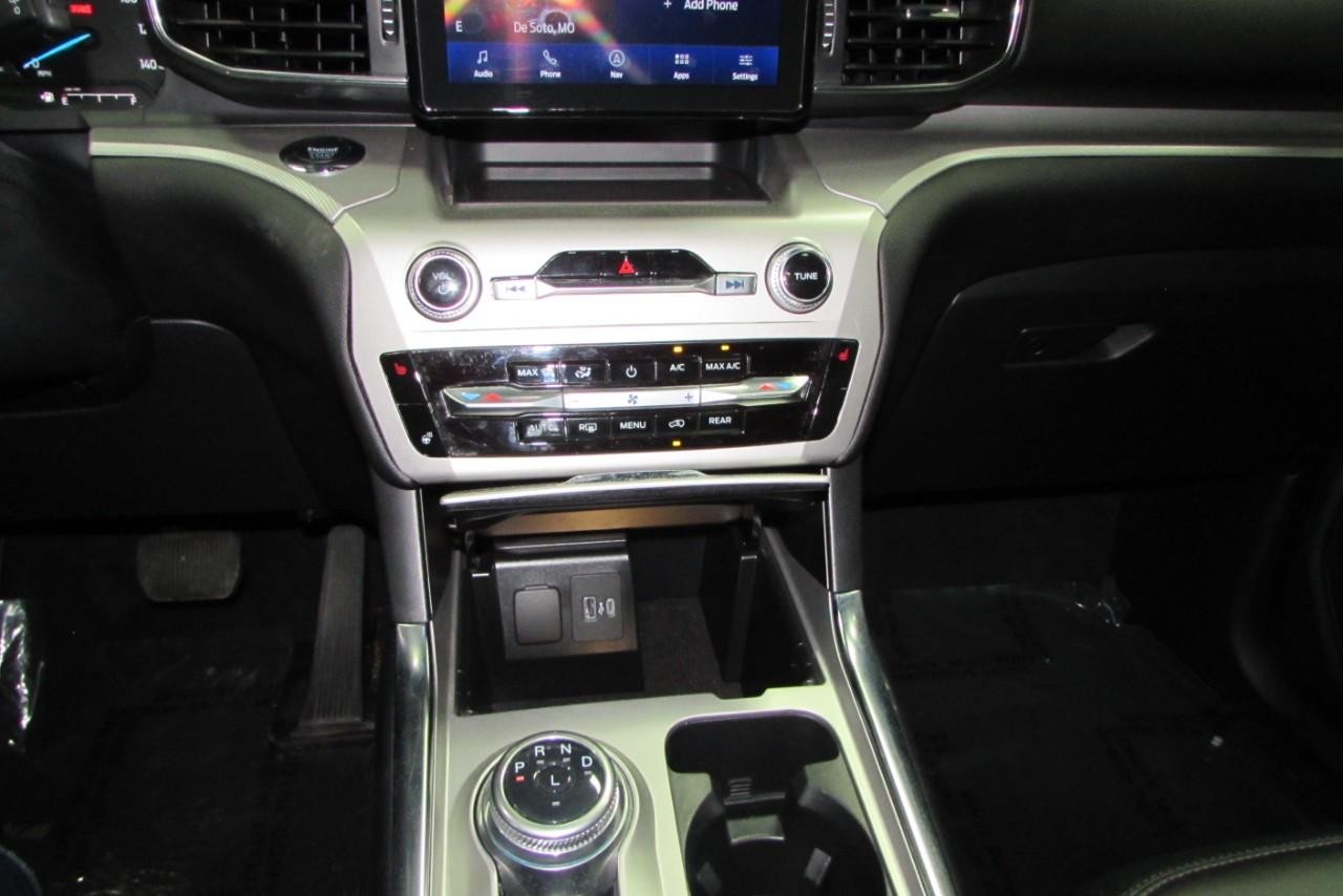 2022 Carbonized Gray Metallic Ford Explorer XLT 4X4 SUV