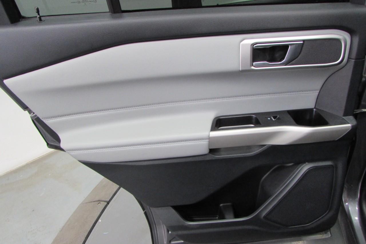 2022 Carbonized Gray Metallic Ford Explorer XLT 4X4 SUV