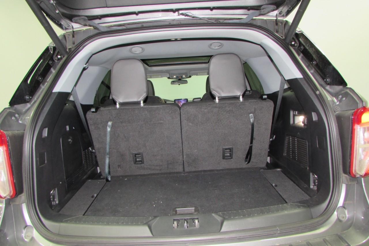 2022 Carbonized Gray Metallic Ford Explorer XLT 4X4 SUV
