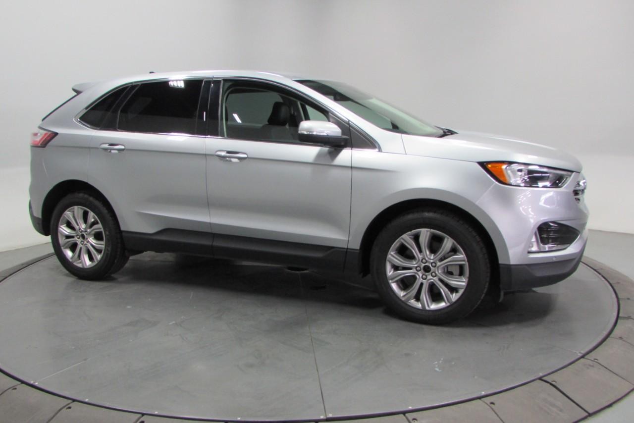 2023 Iconic Silver Metallic Ford Edge Titanium AWD SUV