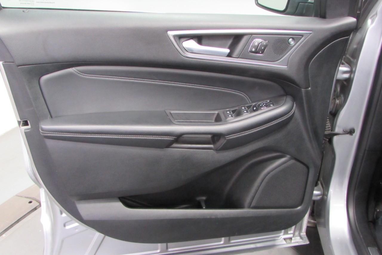2023 Iconic Silver Metallic Ford Edge Titanium AWD SUV