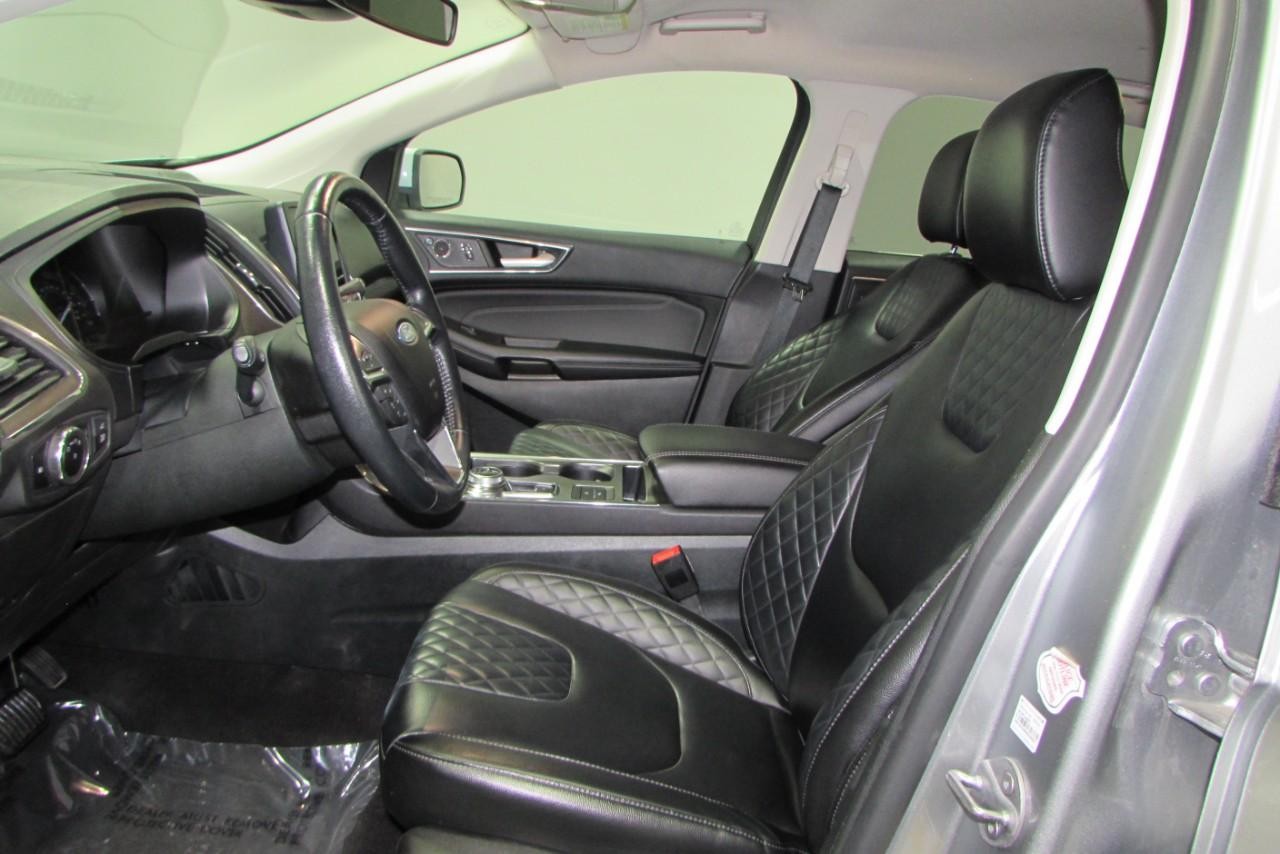2023 Iconic Silver Metallic Ford Edge Titanium AWD SUV