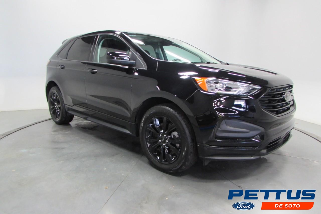 2024 Agate Black Metallic Ford Edge SE SUV