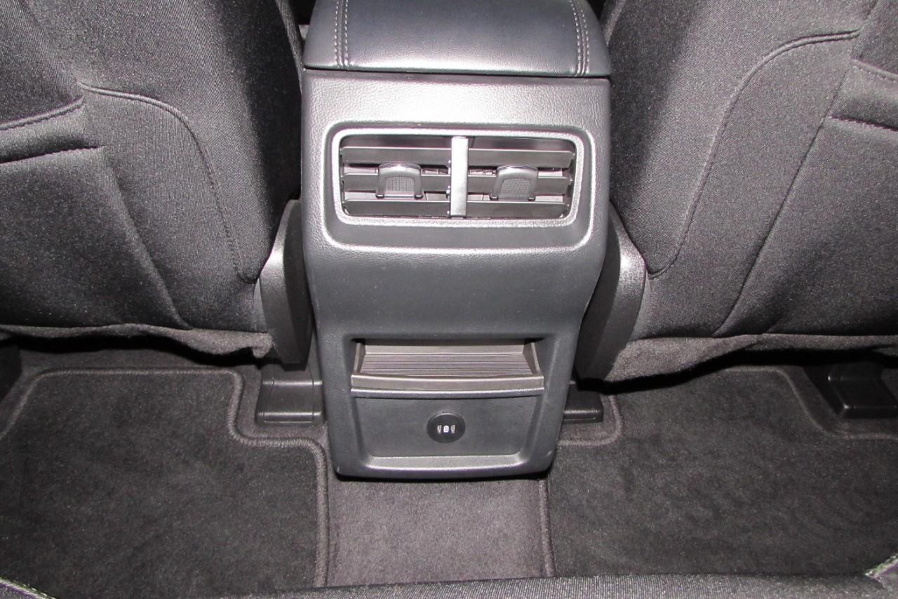 2024 Agate Black Metallic Ford Edge SE AWD SUV