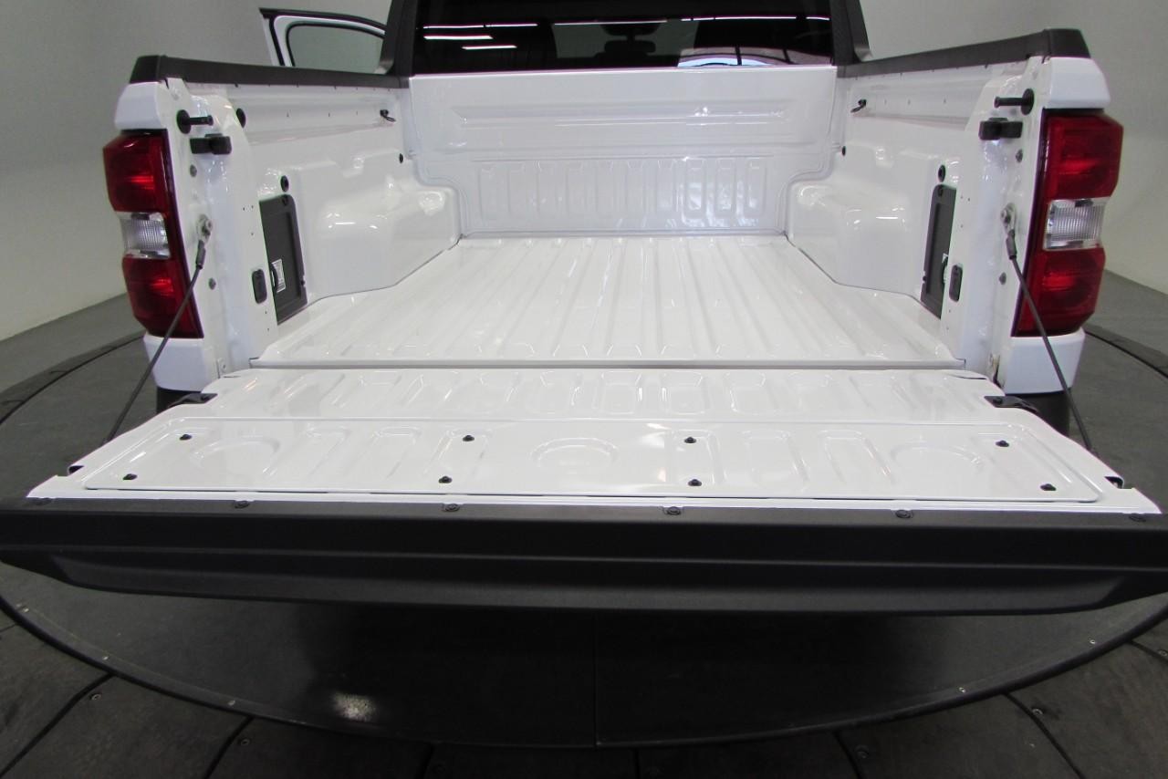 2025 Oxford White Ford Maverick XL FWD Truck