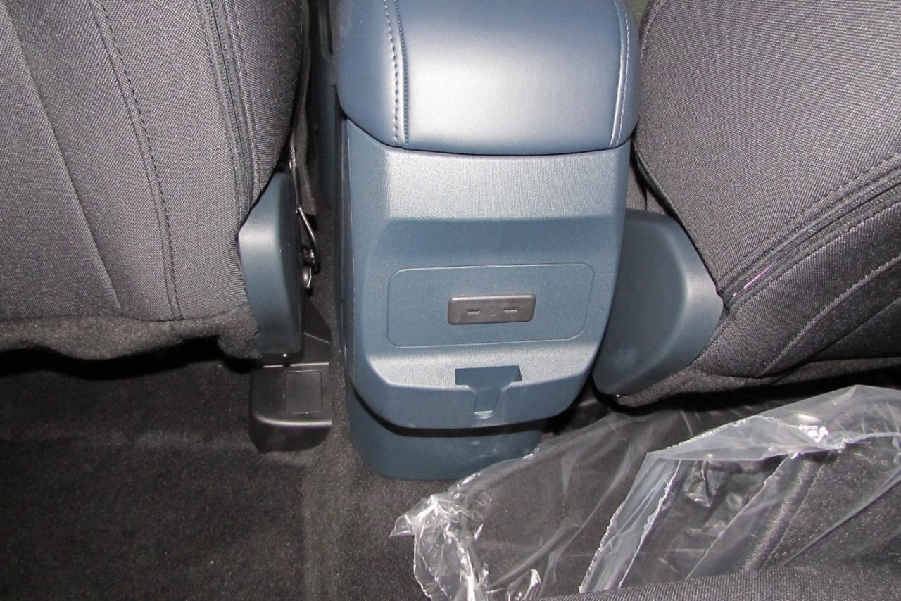 2025 Oxford White Ford Maverick XL FWD Truck