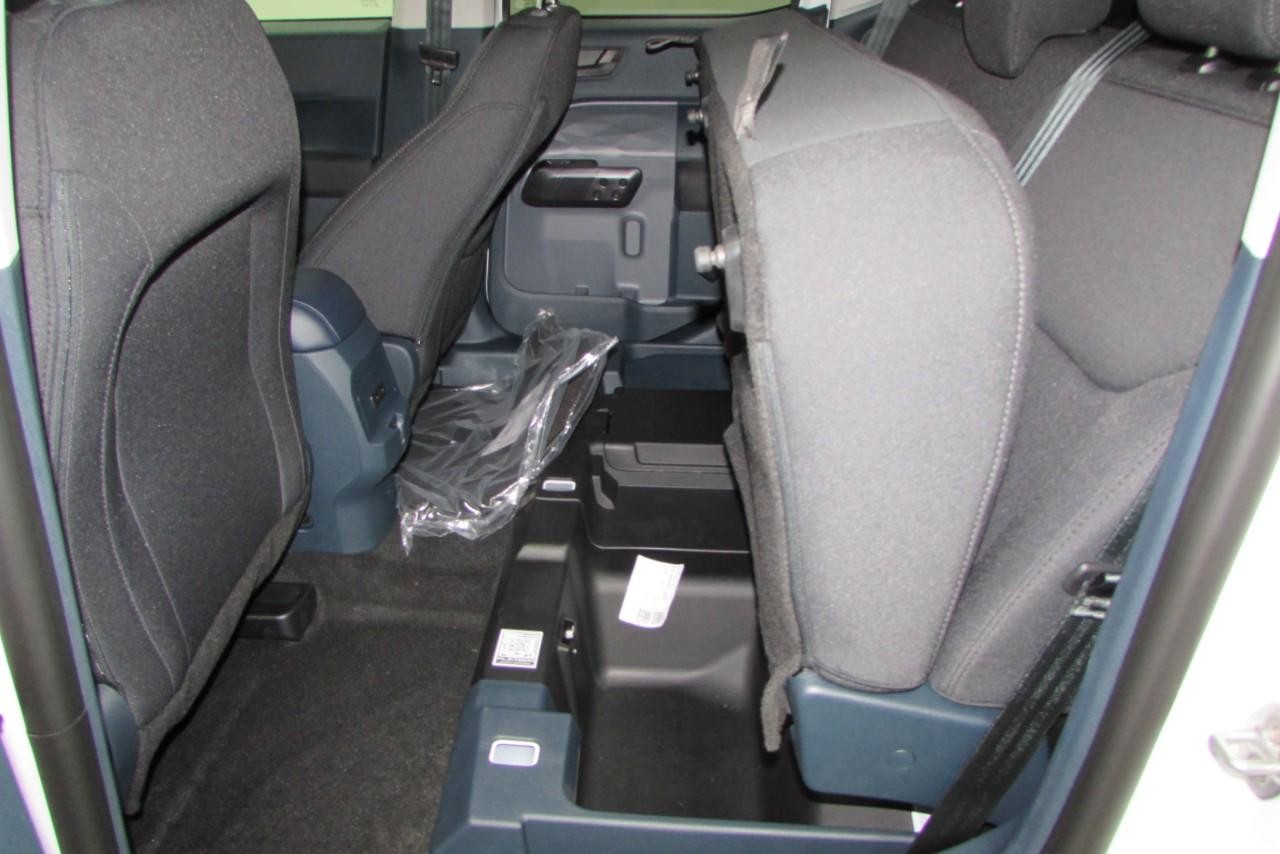 2025 Oxford White Ford Maverick XL FWD Truck
