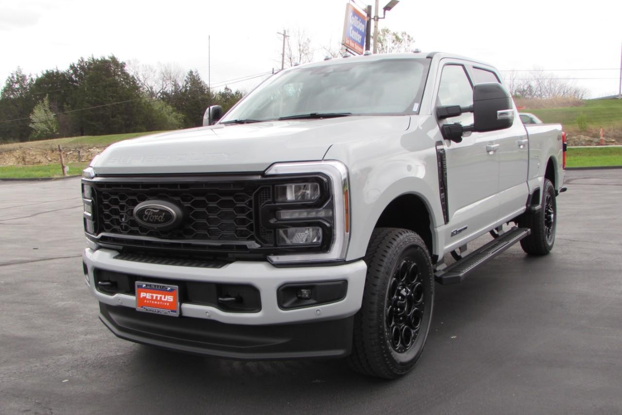 2025 Avalanche Ford Super Duty F-250 SRW LARIAT 4X4 Truck