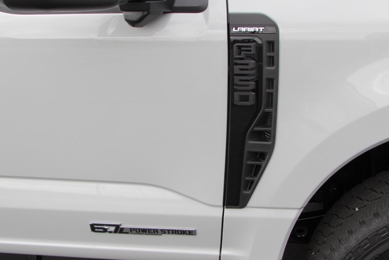 2025 Avalanche Ford Super Duty F-250 SRW LARIAT 4X4 Truck