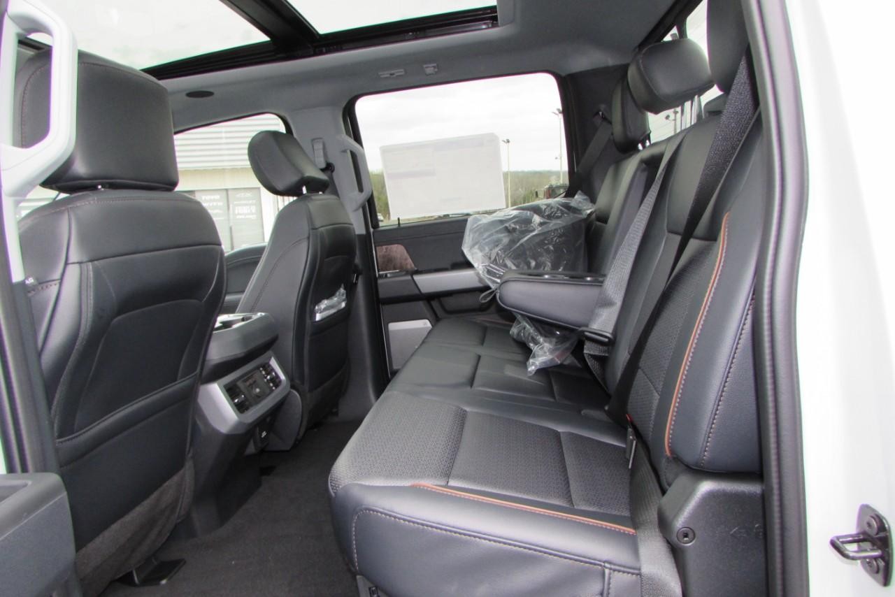 2025 Avalanche Ford Super Duty F-250 SRW LARIAT 4X4 Truck