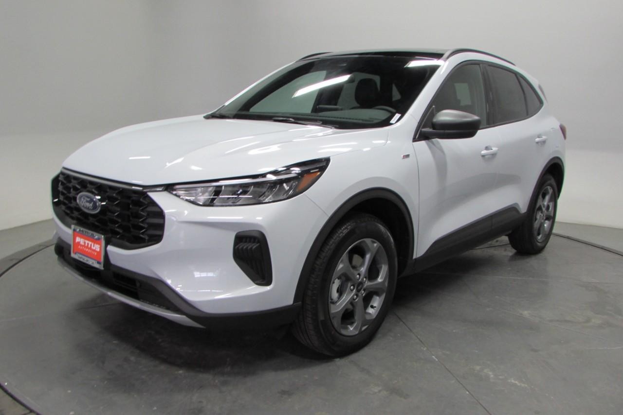 2025 Space Silver Metallic Ford Escape ST-Line AWD SUV