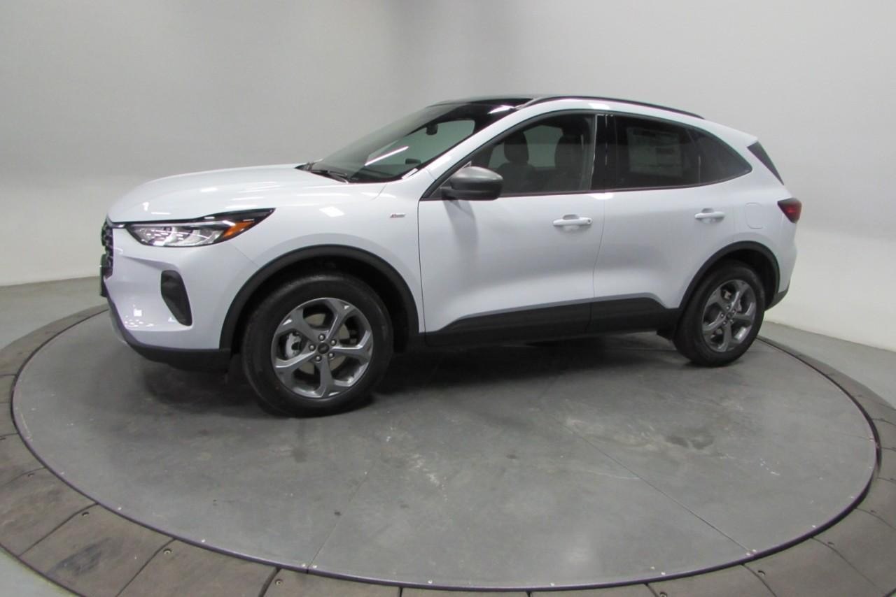 2025 Space Silver Metallic Ford Escape ST-Line AWD SUV