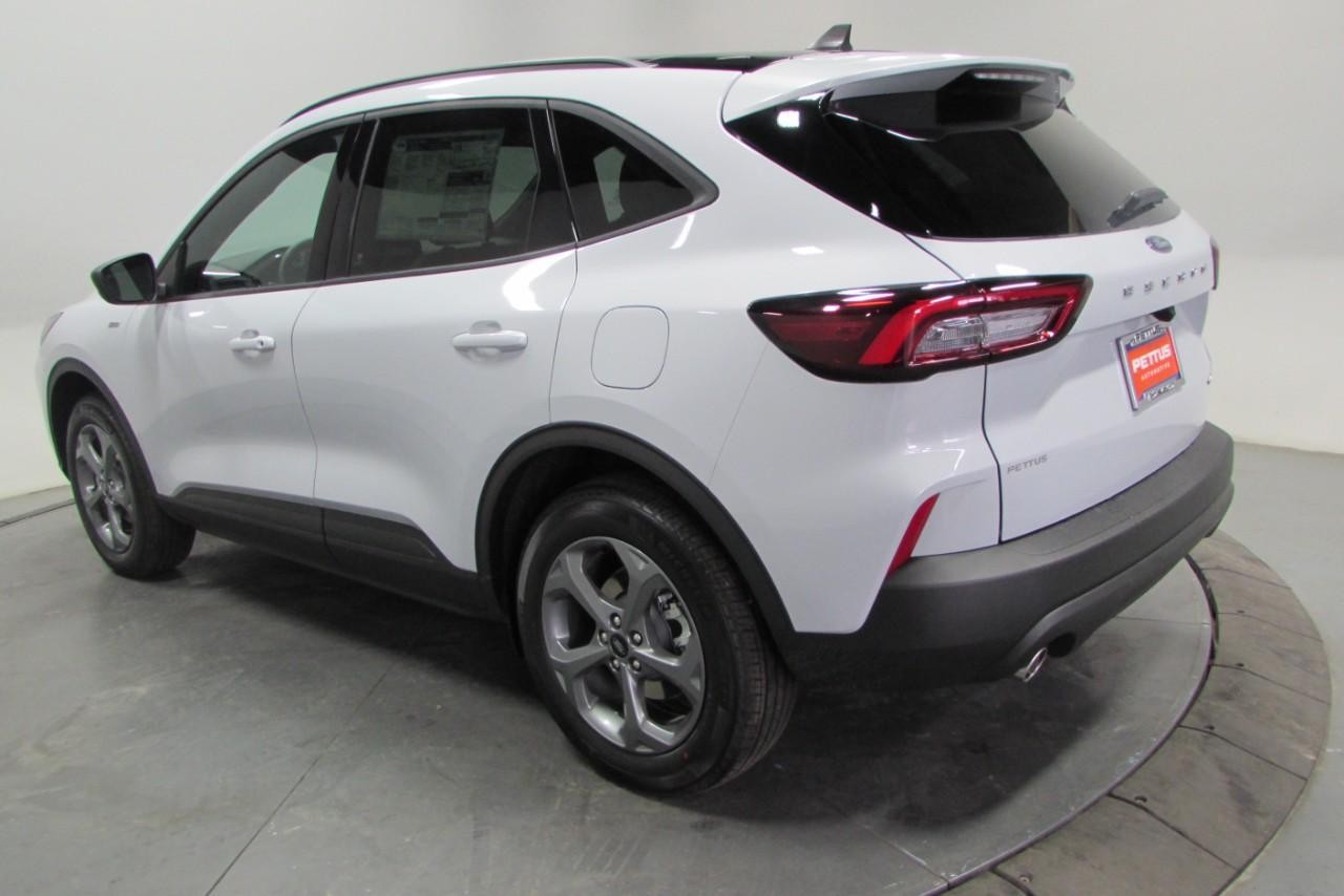 2025 Space Silver Metallic Ford Escape ST-Line AWD SUV