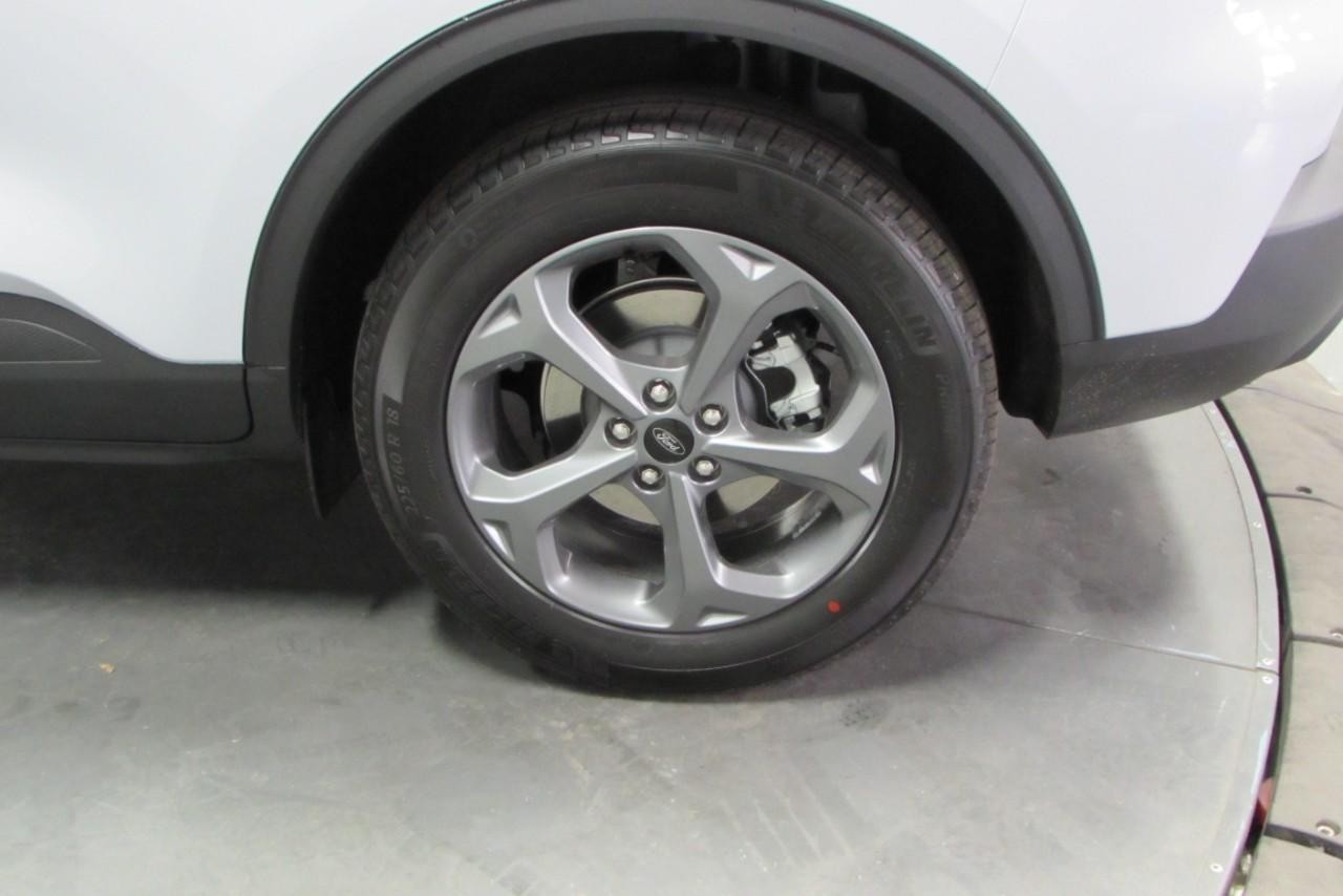2025 Space Silver Metallic Ford Escape ST-Line AWD SUV