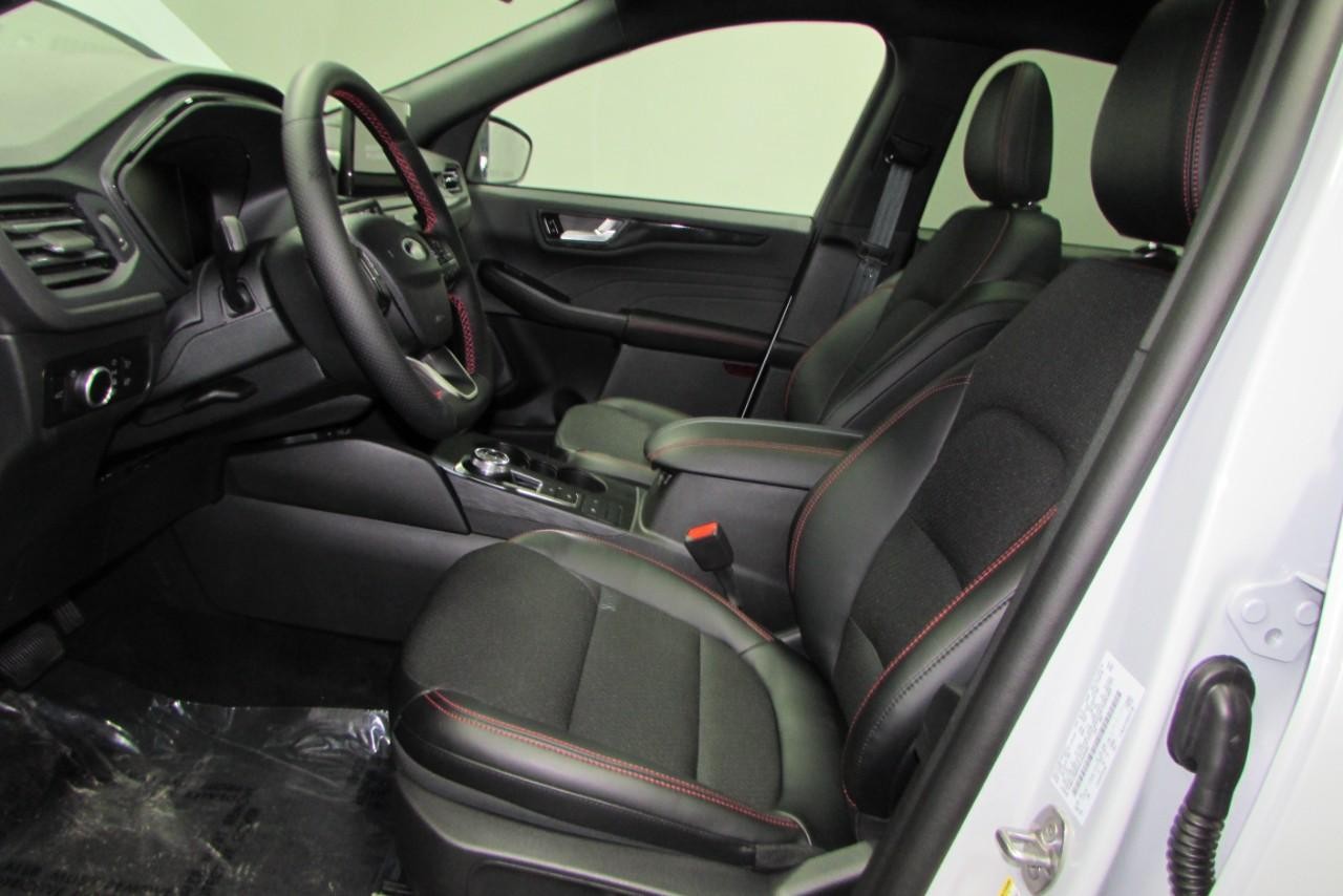 2025 Space Silver Metallic Ford Escape ST-Line AWD SUV