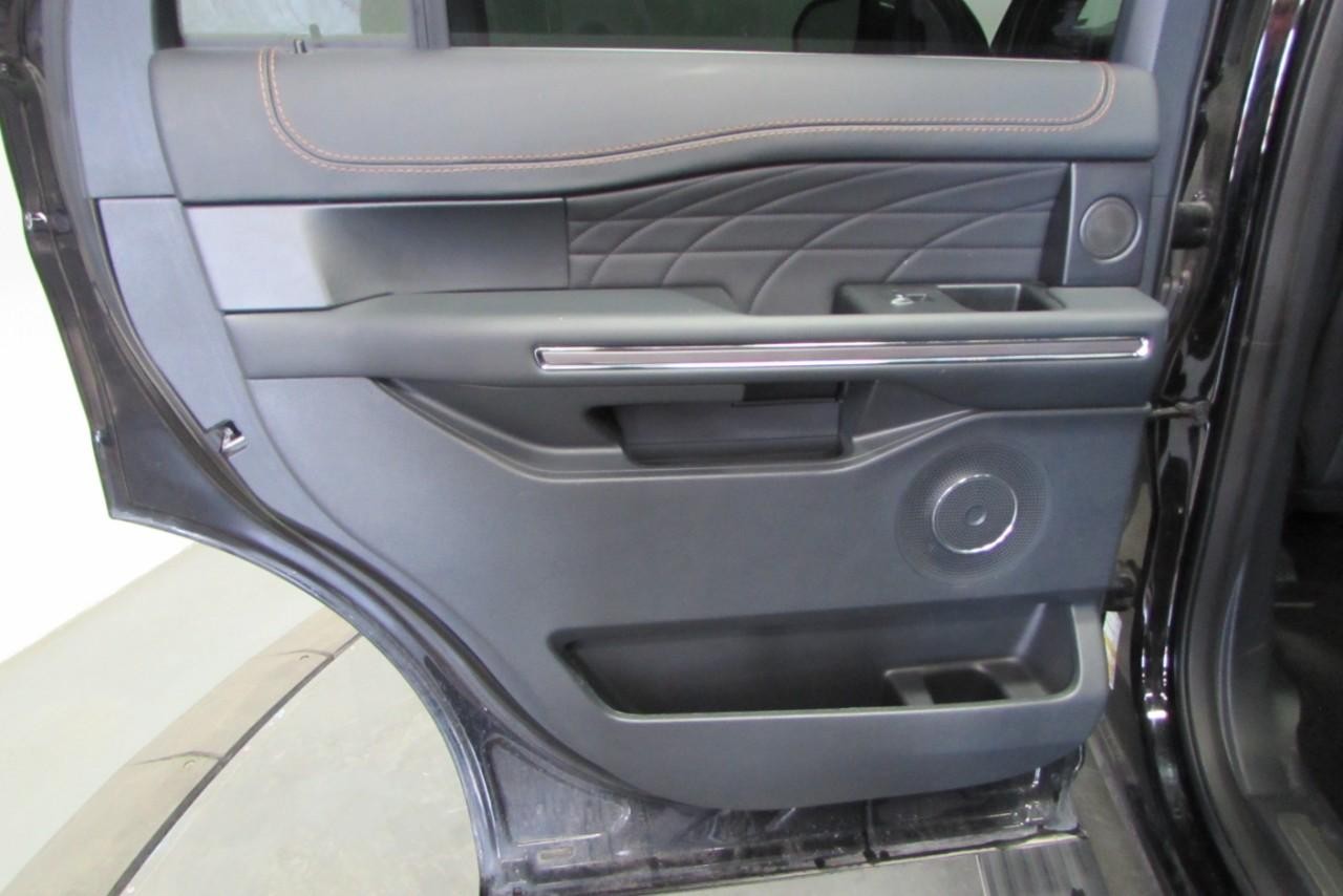 2023 Agate Black Metallic Ford Expedition Platinum 4X4 SUV
