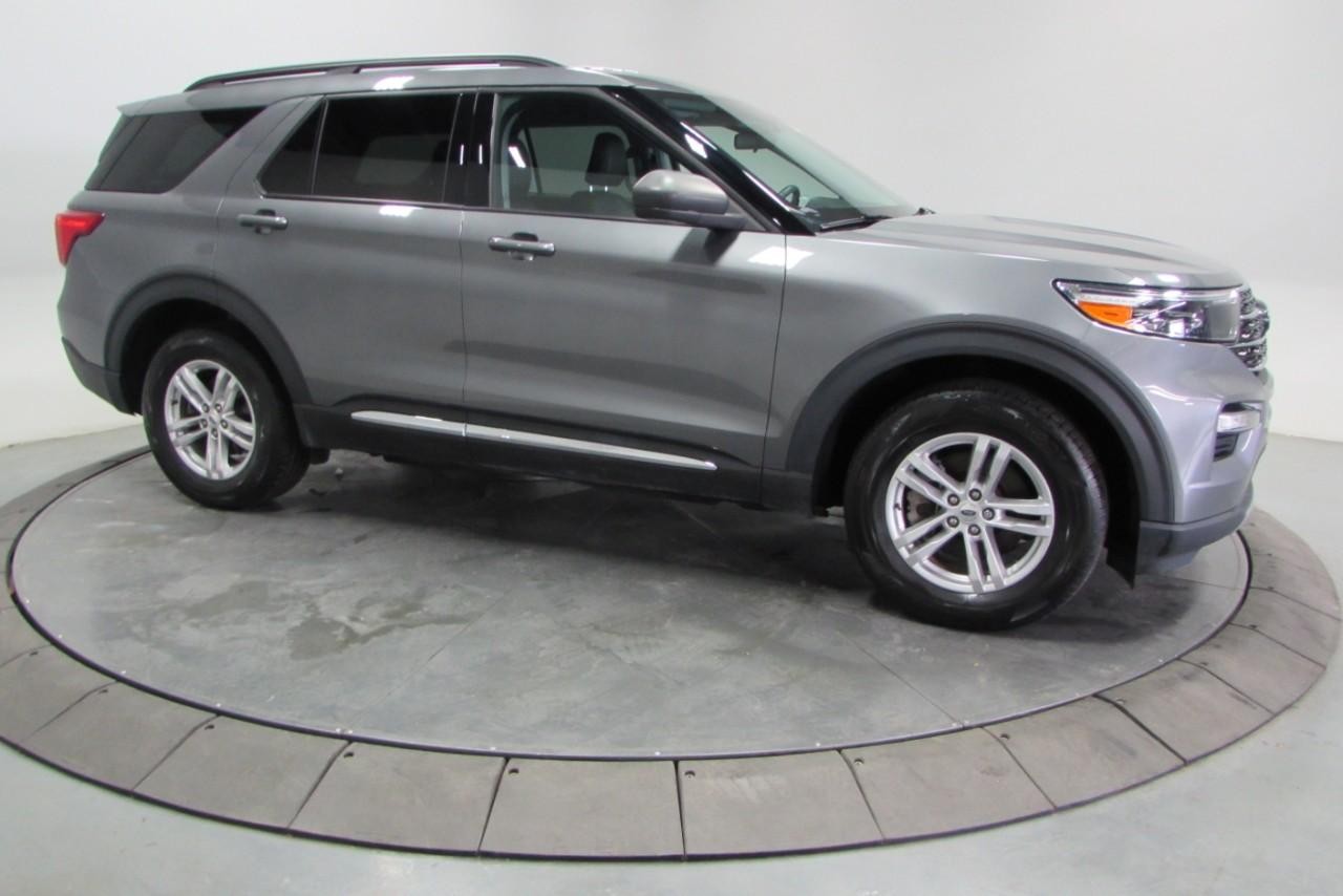 2022 Carbonized Gray Metallic Ford Explorer XLT 4X4 SUV