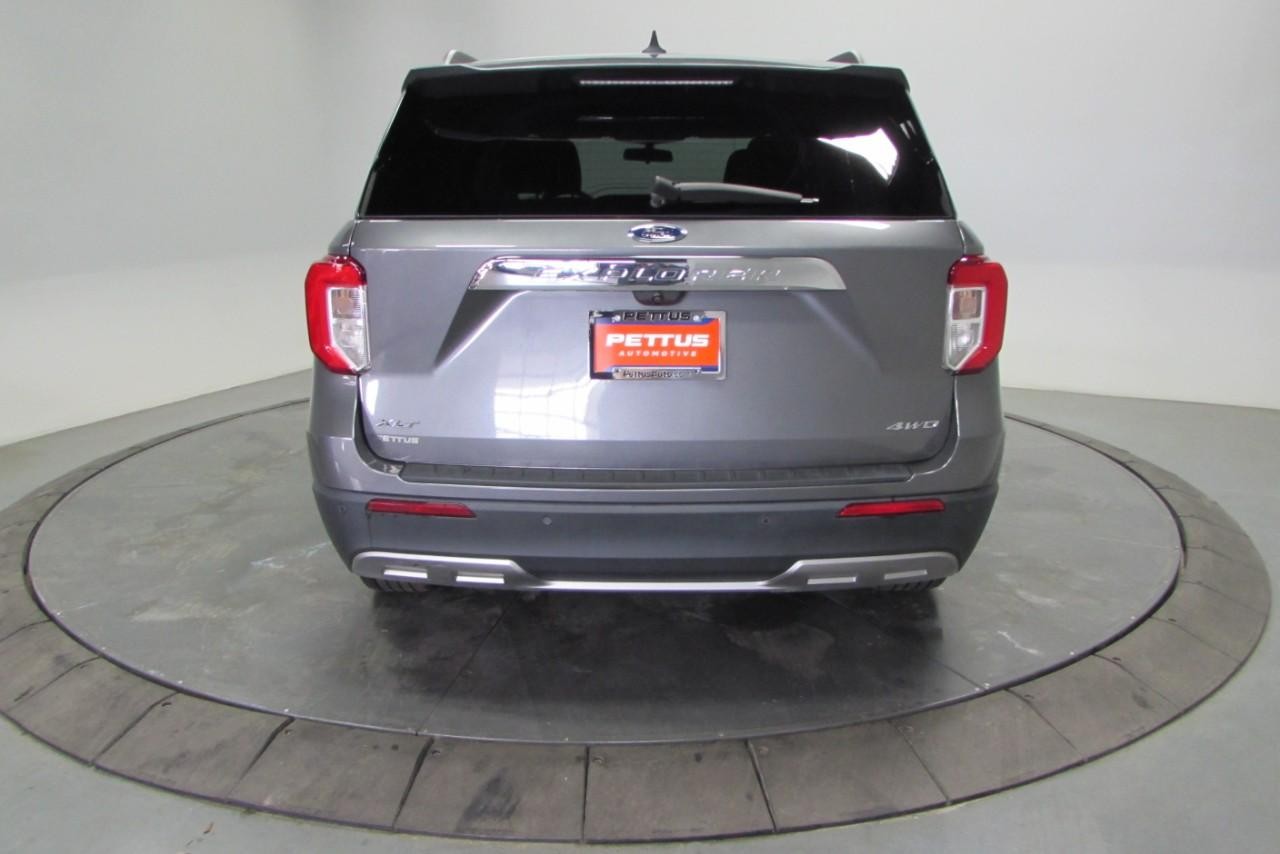 2022 Carbonized Gray Metallic Ford Explorer XLT 4X4 SUV