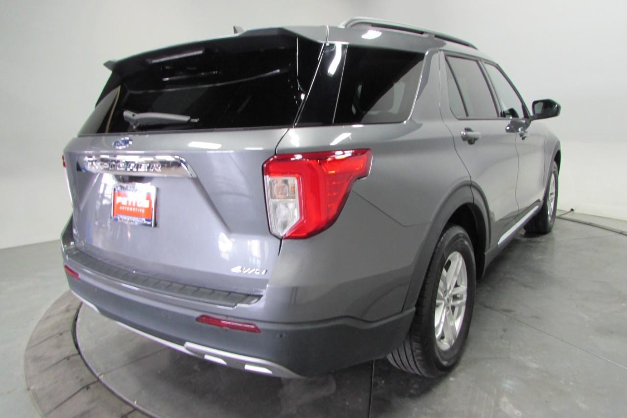2022 Carbonized Gray Metallic Ford Explorer XLT 4X4 SUV