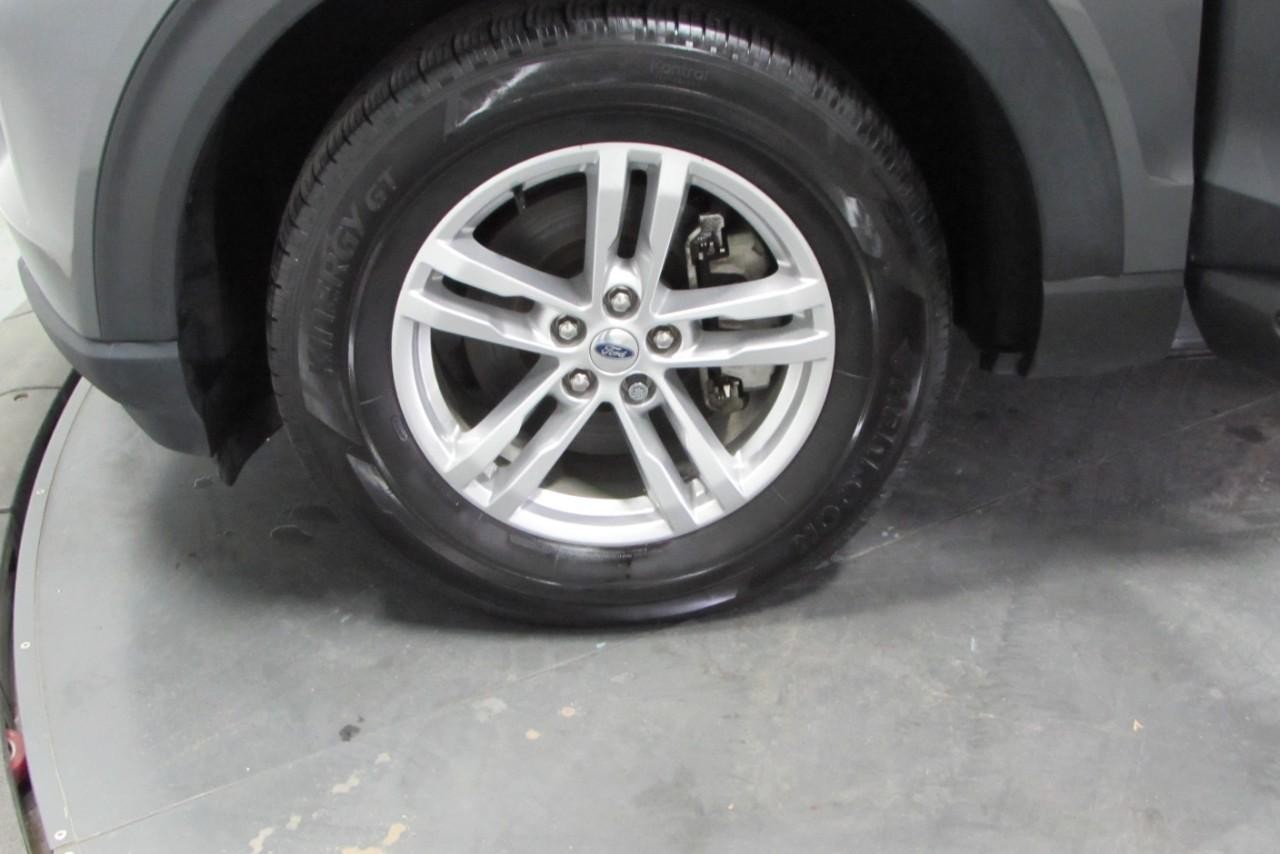 2022 Carbonized Gray Metallic Ford Explorer XLT 4X4 SUV